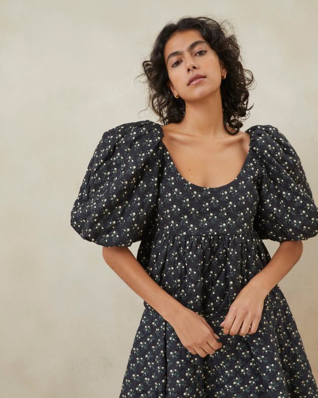 Loeffler Randall Frauen Jessalyn Steppoberteil RHV8H247 schwarze Blümchenblümchen Kleidung